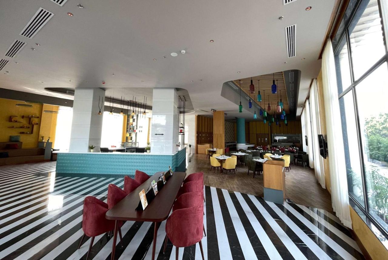 Ramada Encore By Wyndham Amritsar Airport Eksteriør bilde