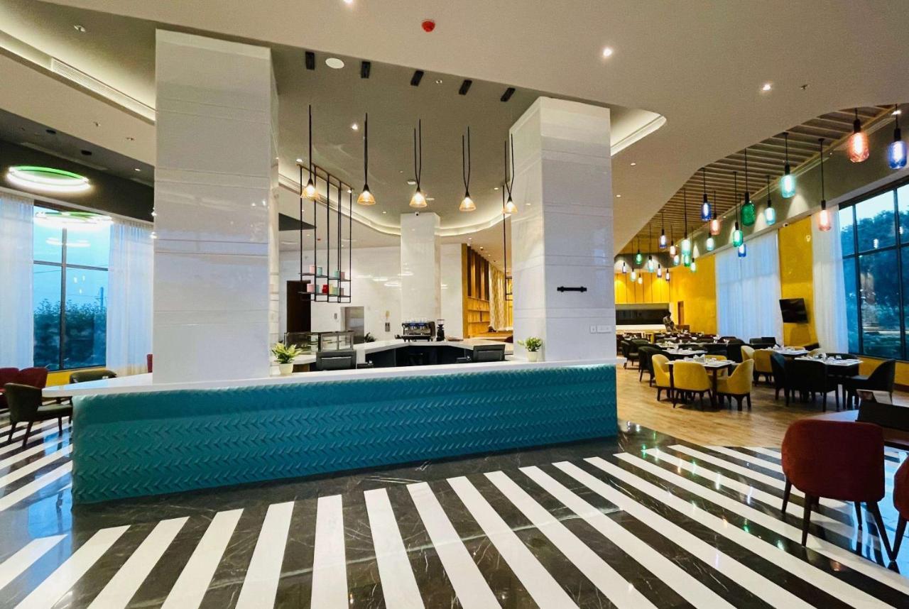 Ramada Encore By Wyndham Amritsar Airport Eksteriør bilde