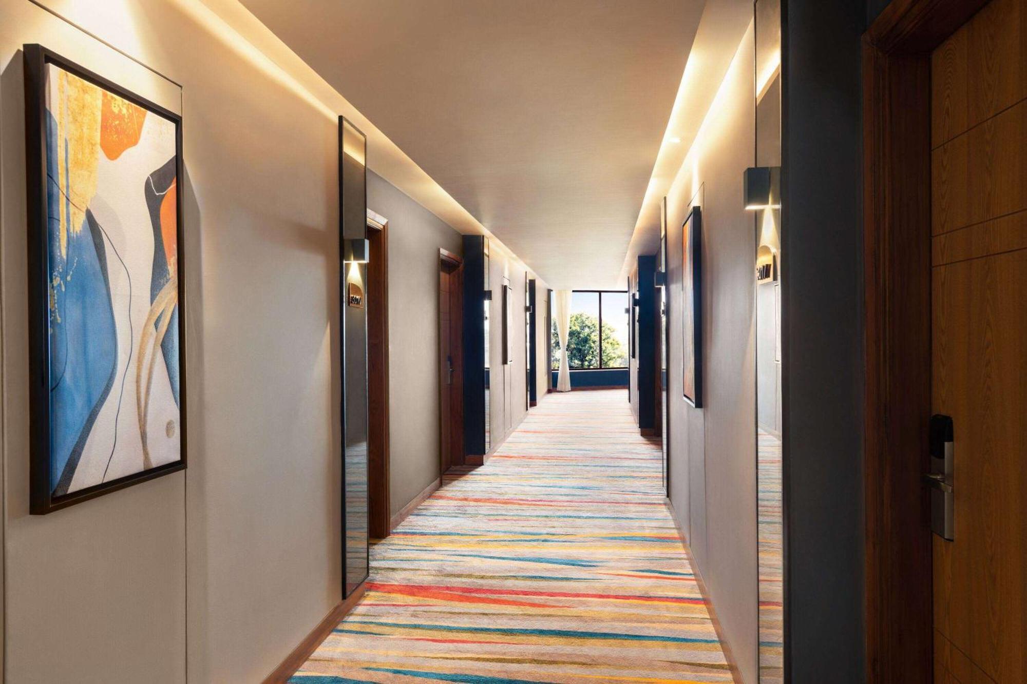 Ramada Encore By Wyndham Amritsar Airport Eksteriør bilde