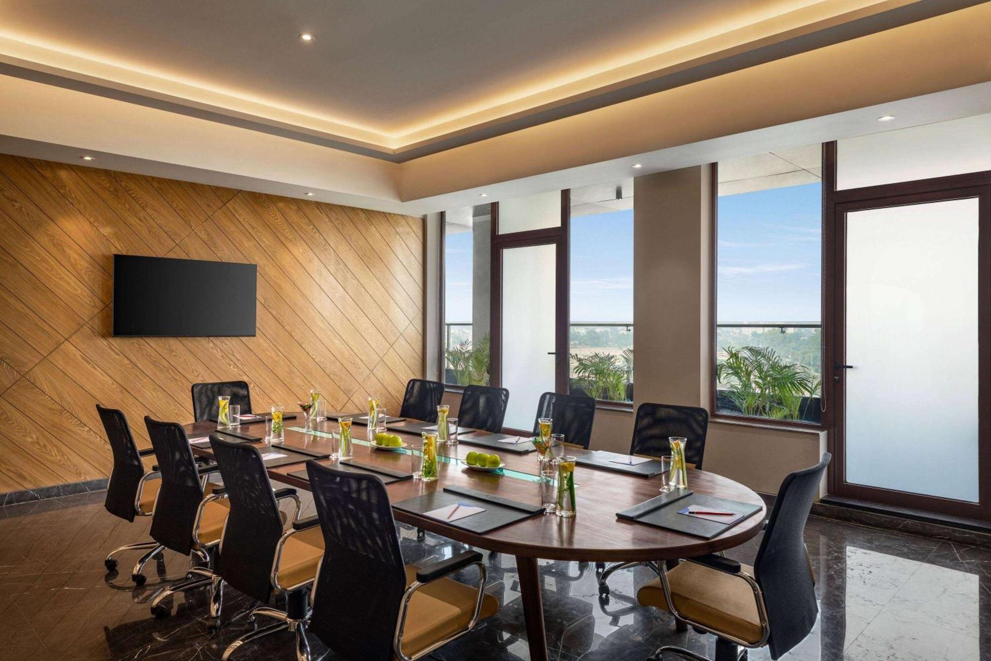 Ramada Encore By Wyndham Amritsar Airport Eksteriør bilde
