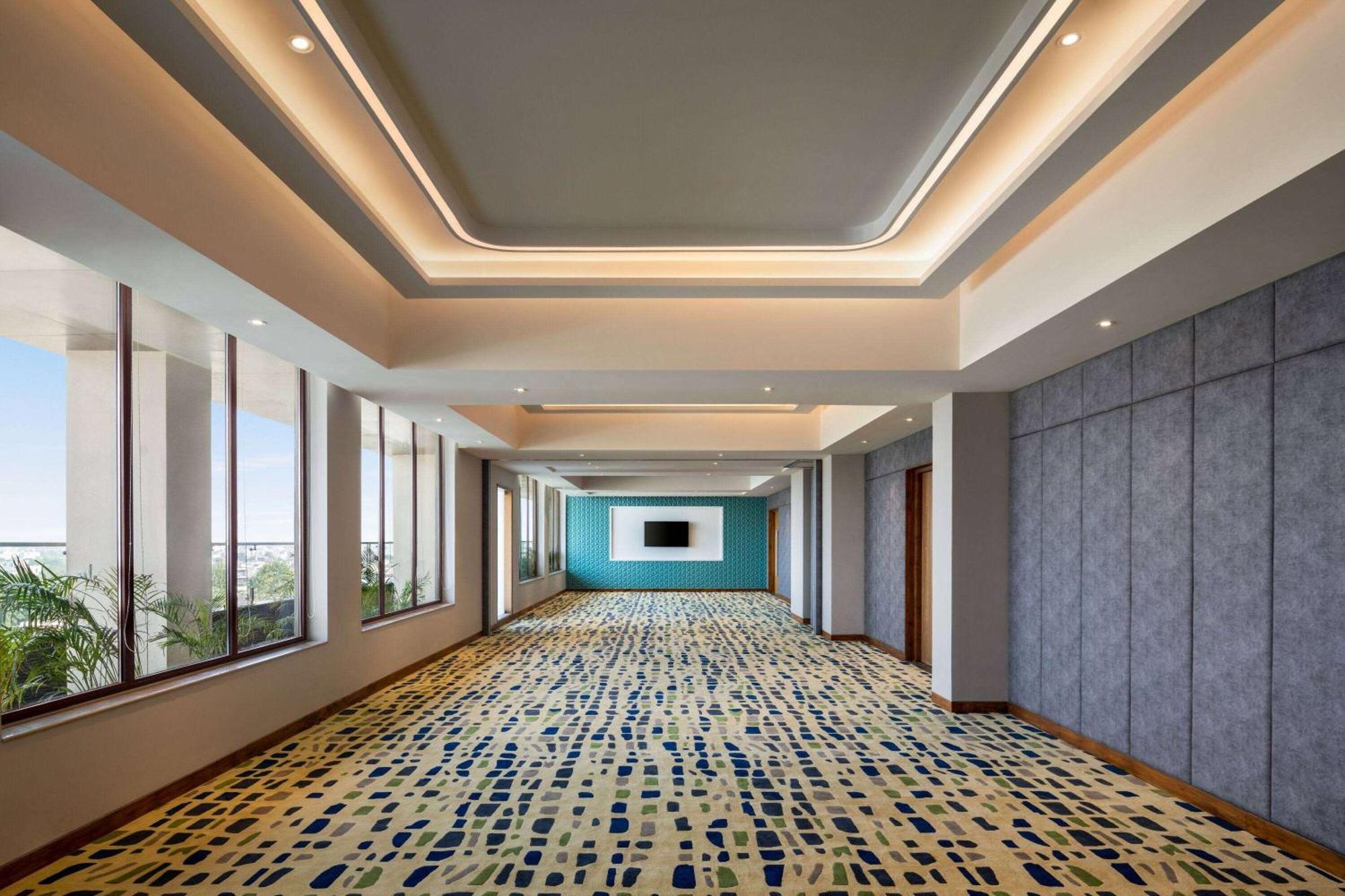 Ramada Encore By Wyndham Amritsar Airport Eksteriør bilde