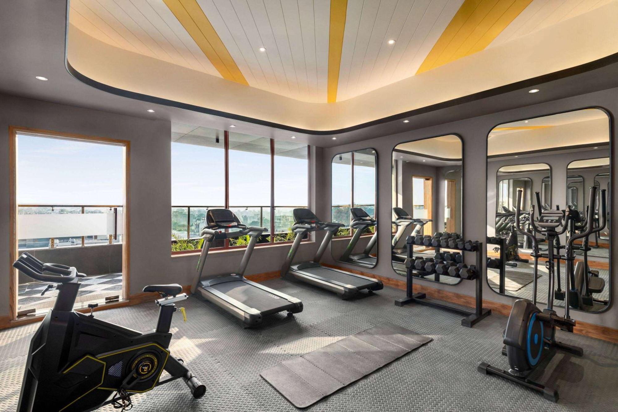 Ramada Encore By Wyndham Amritsar Airport Eksteriør bilde